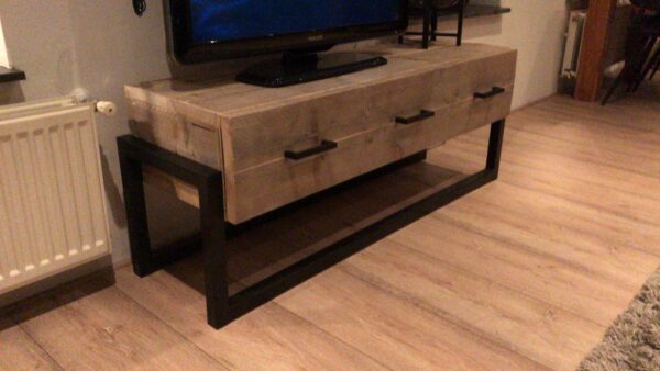 Steigerhouten tv-meubel "Groningen" industrieel