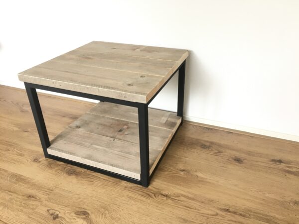 Steigerhouten salontafel "Gelderland" industrieel.