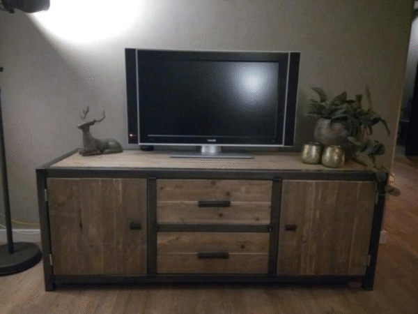 Steigerhout tv-meubel "Overijssel" industrieel.