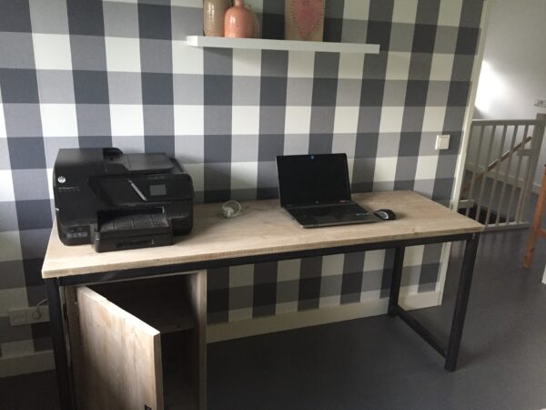 Steigerhouten bureau "Utrecht" industrieel