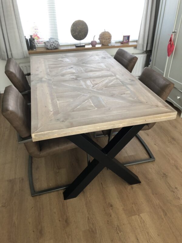 Steigerhouten eettafel "Limburg"